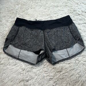 Lululemon Speed Short (2 1/2") Line Up White Black / Black